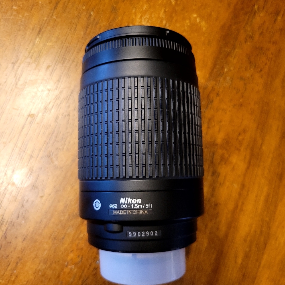 Nikon AF Nikkor manual lens